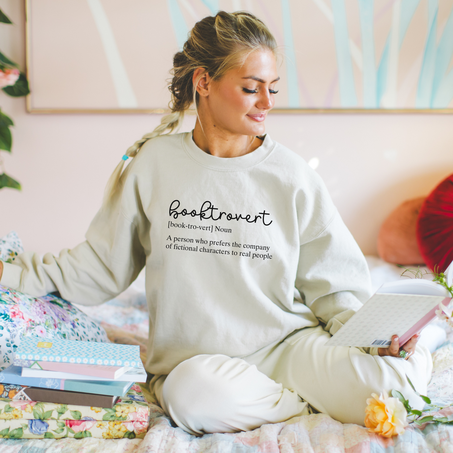 Booktrovert Sweatshirt